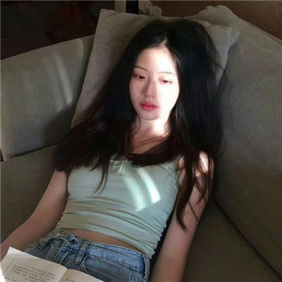 穿进电视里当后妈